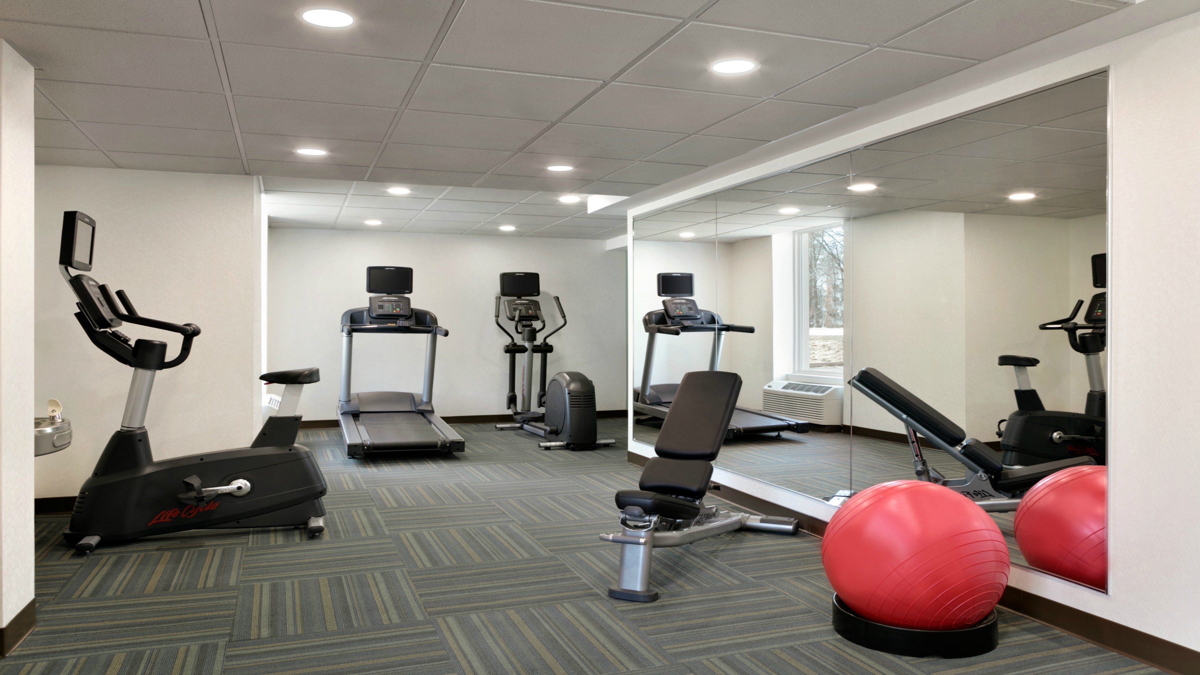 Holiday Inn Express Williamsburg Busch Gardens Area Ex Quality Inn At Kingsmill Busch Gardens Area 42/63
