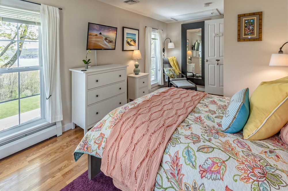 Moonshadow Bed and Breakfast 20/69