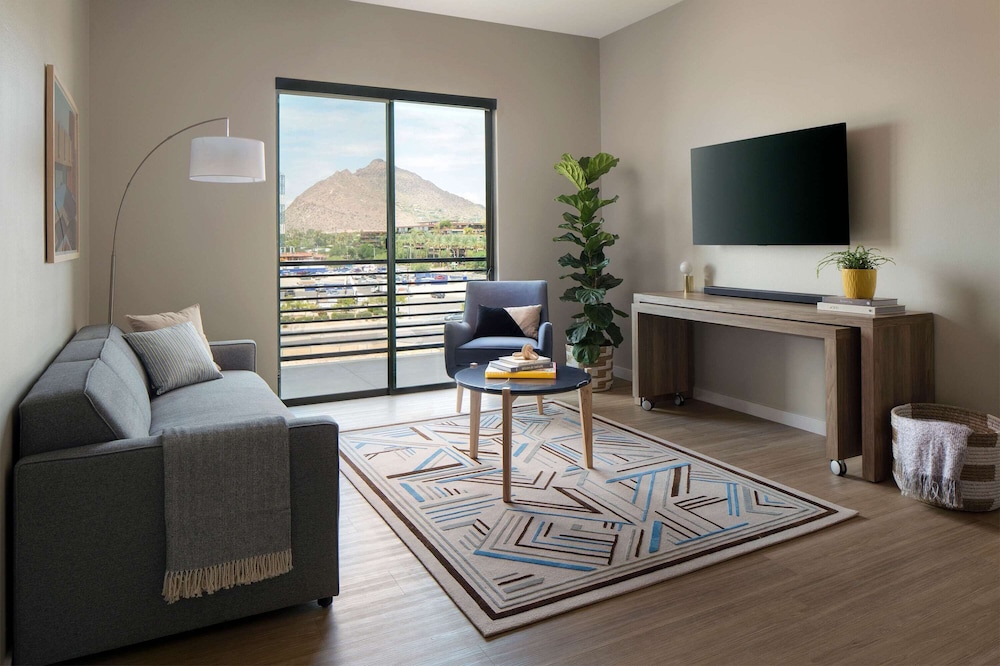 Sentral Old Town Scottsdale 26/51