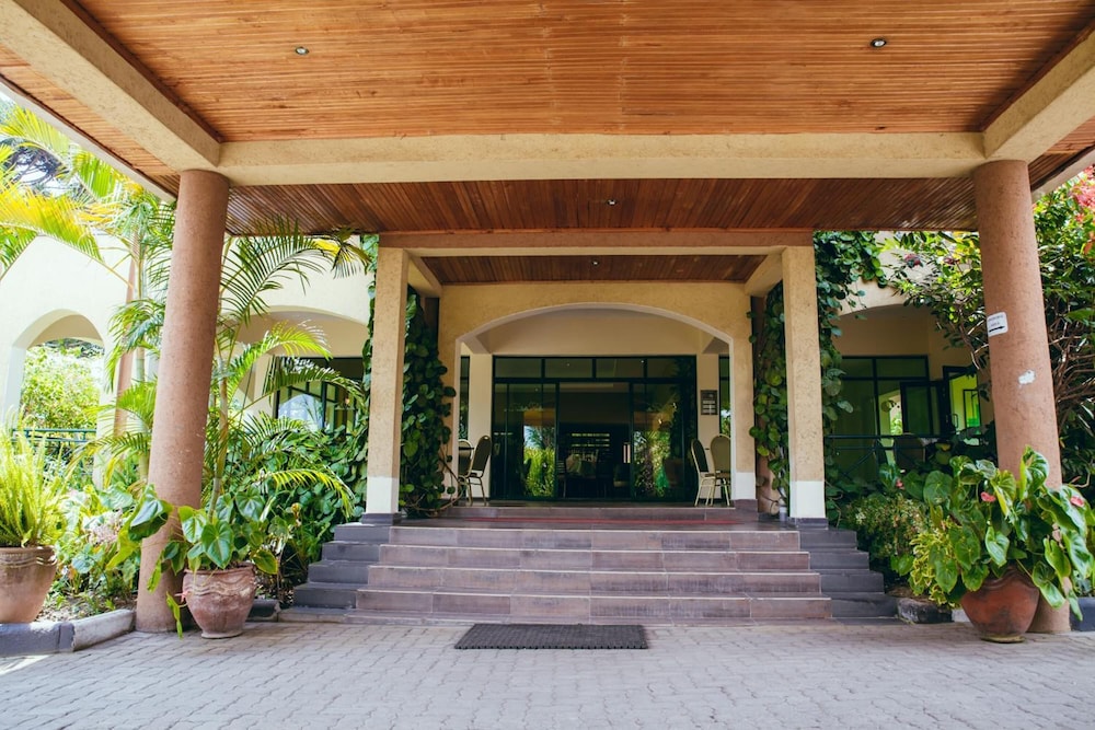 Gorillas Volcanoes Hotel 3/40