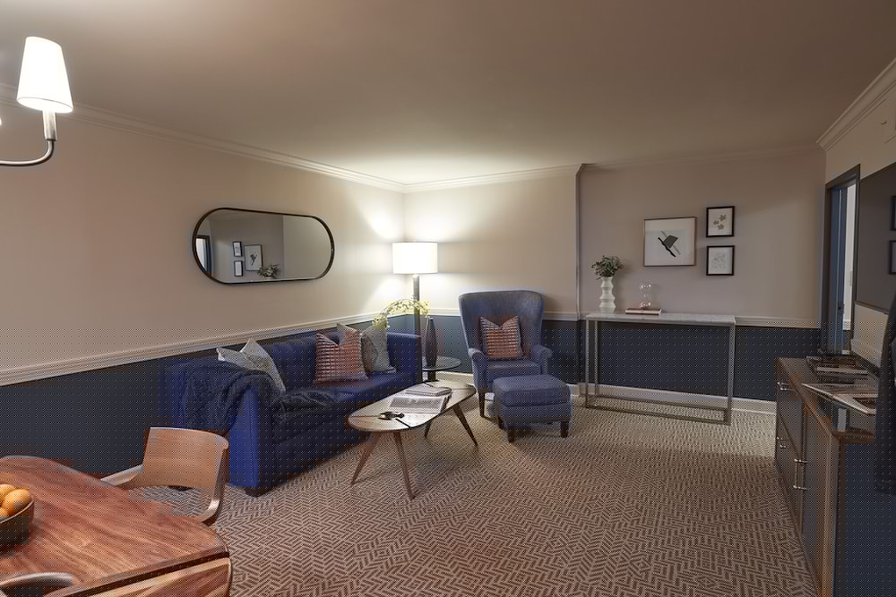 The Oliver Hotel 37/58