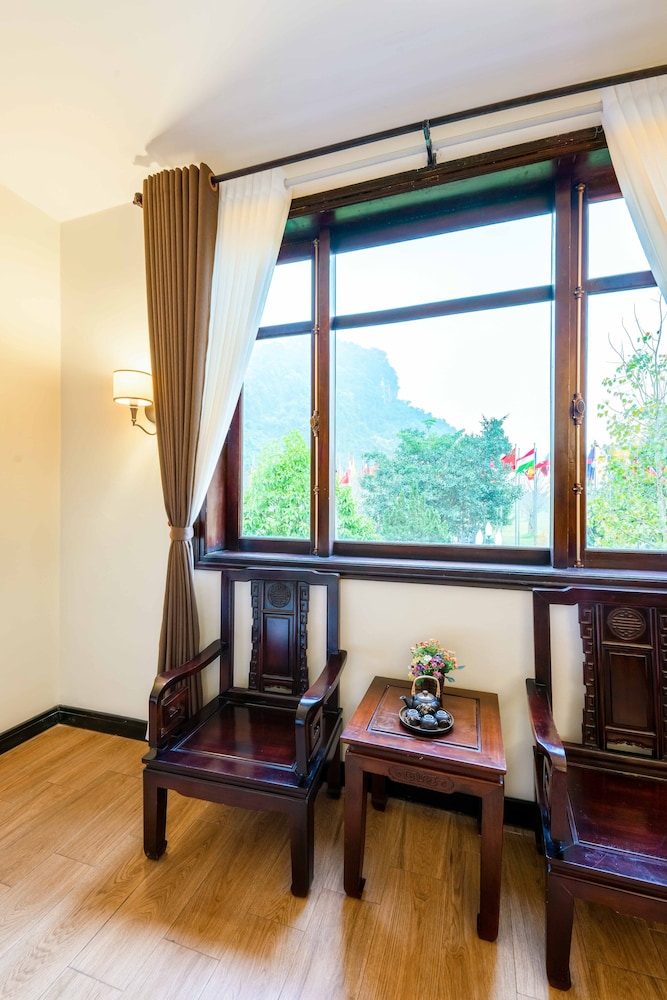 Bai Dinh Hotel 47/63