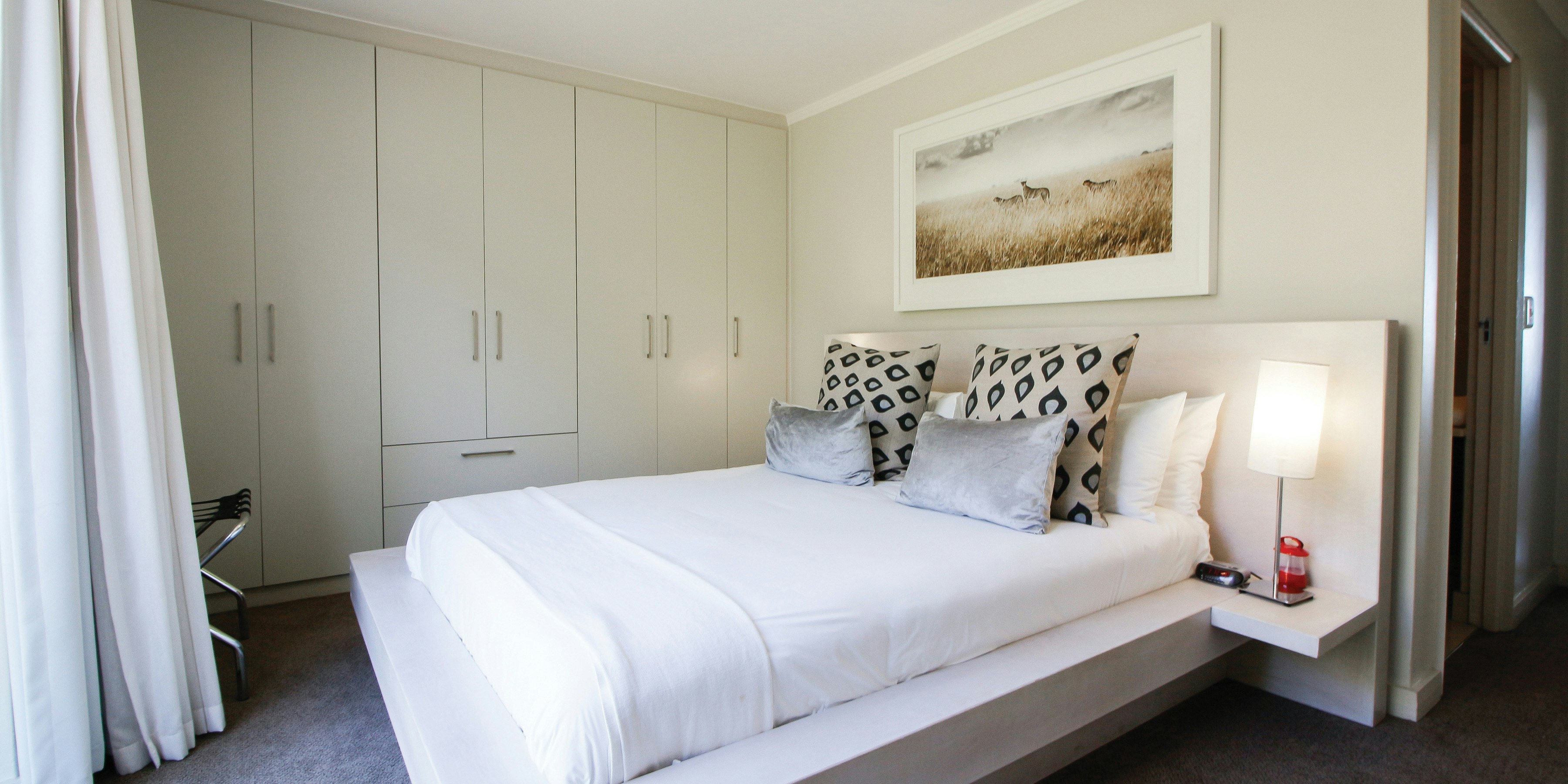 Room at The Crystal Apartments, CAPE TOWN - WESTERN CAPE