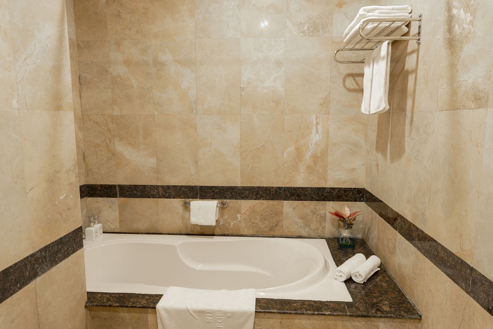 Ninh Binh Legend Hotel 49/50