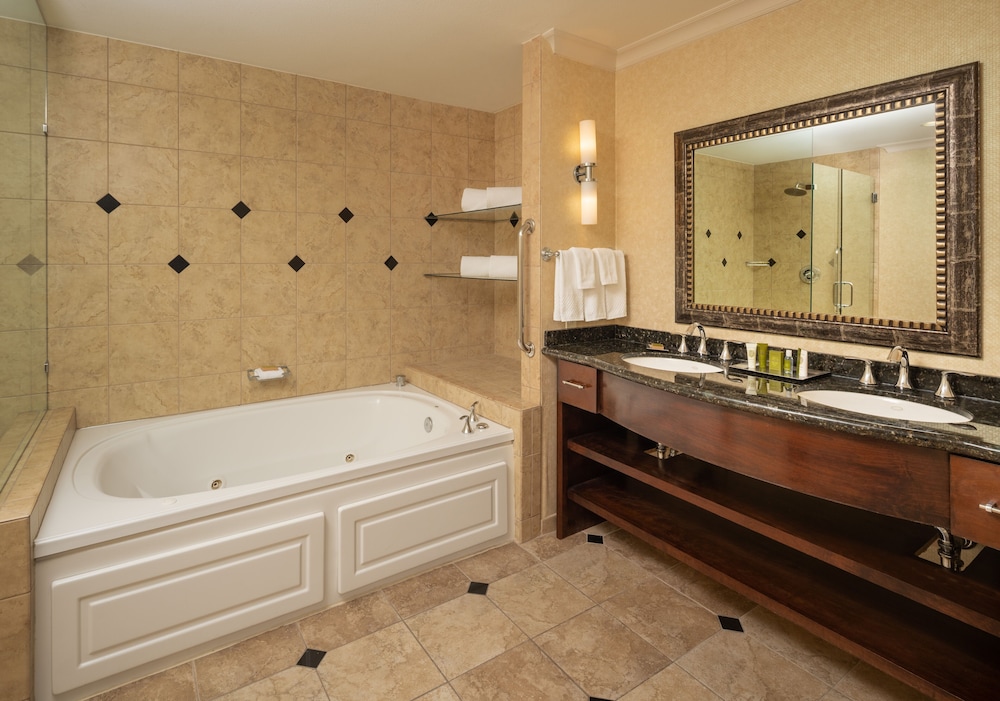 Hilton Dallas/Rockwall Lakefront 10/77