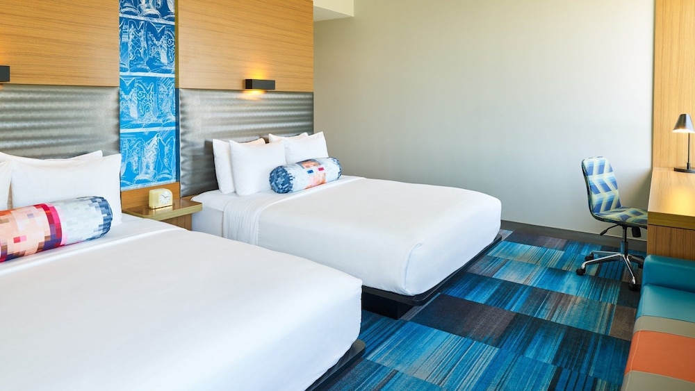 Room, 2 Queen Beds, Accessible, Aloft Dallas Arlington Entertainment District 2/4