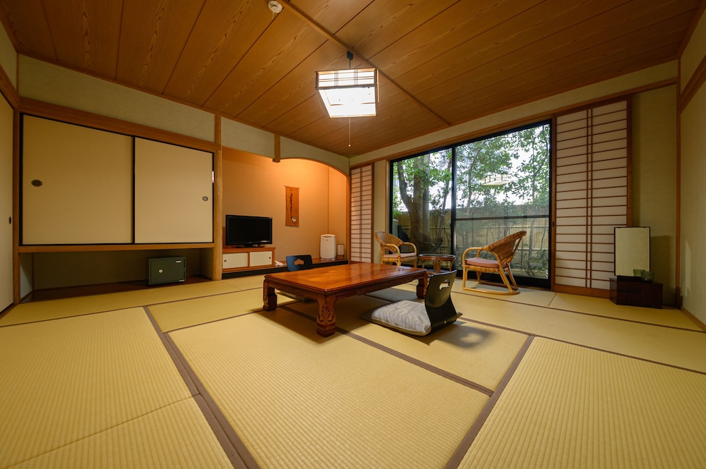 Ryokan Mebaeso 50/62