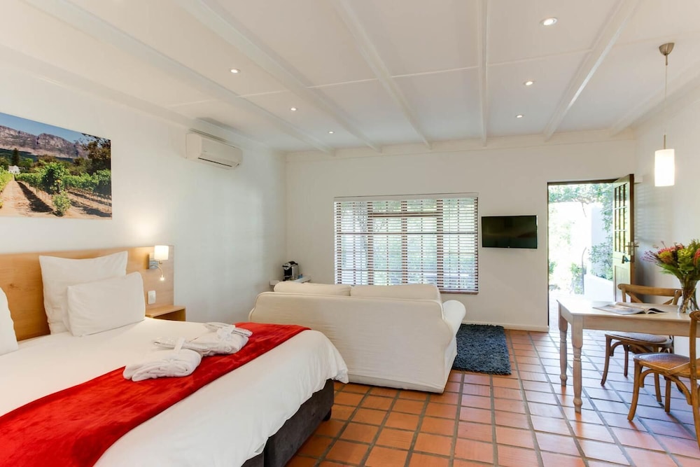 Albourne Guesthouse 6/48