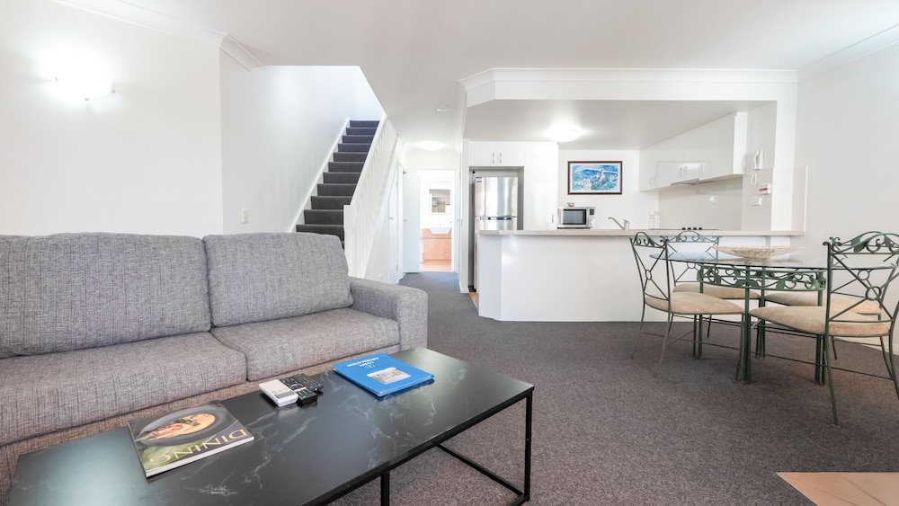 Burleigh On the Beach Apartments 35/62