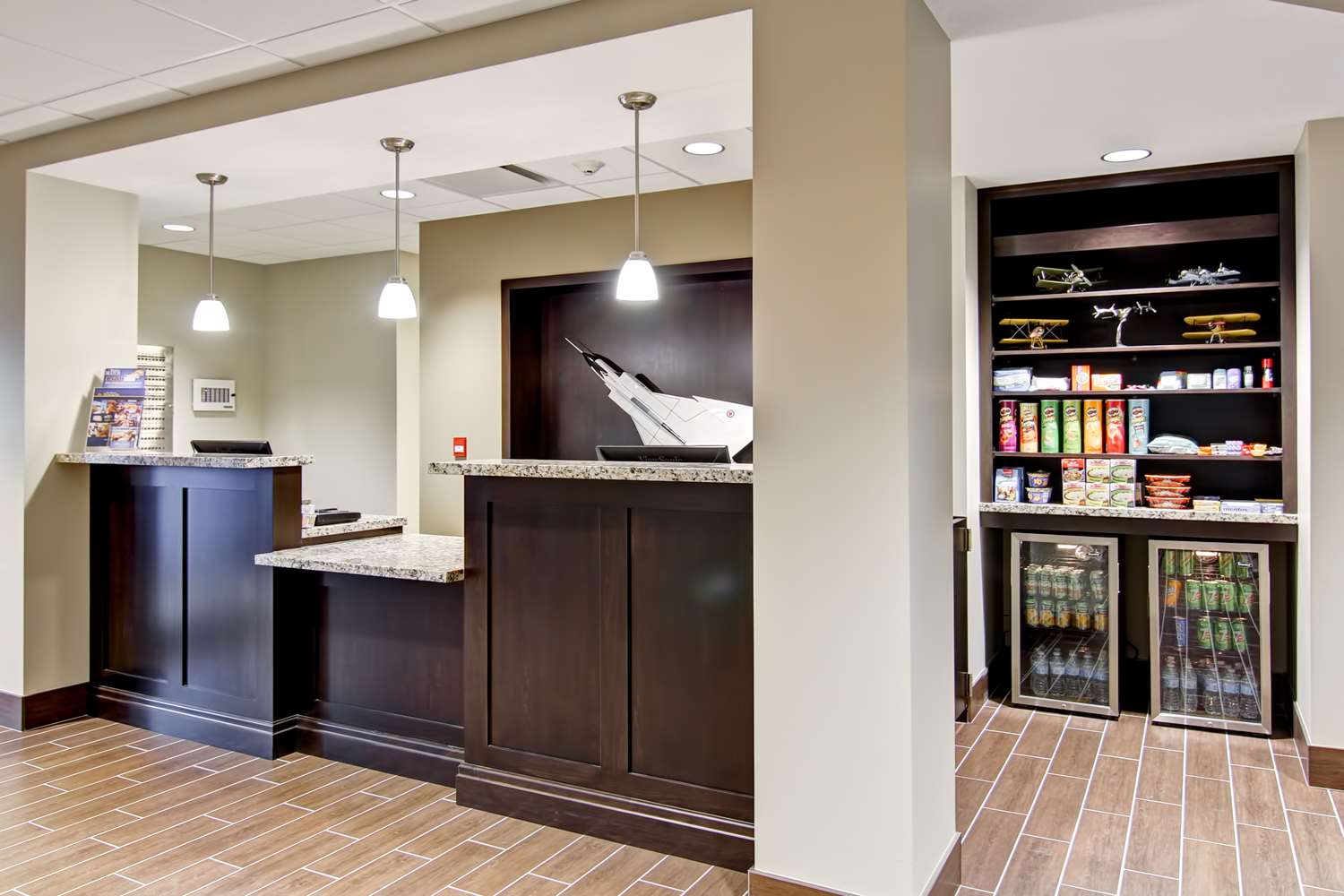 Best Western London Airport Inn Suites 6/53