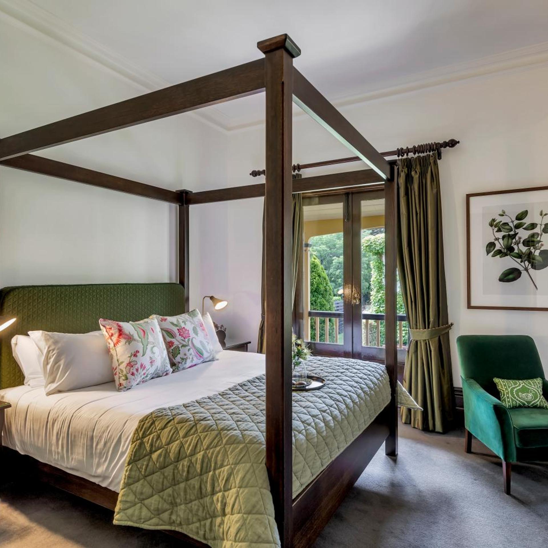 Garden, Superior, King Bed