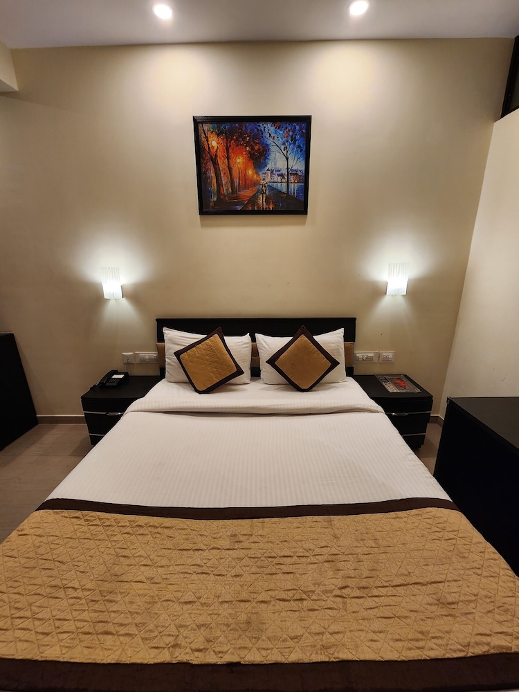 All Seasons Guest House 27/43