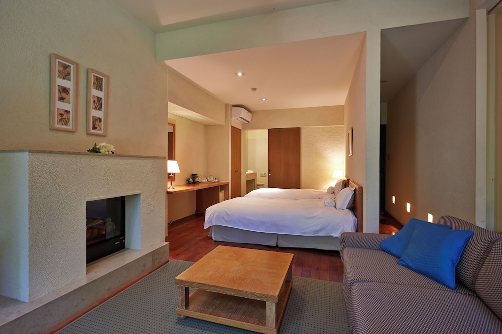 Village, Forest, Standard, Quadruple, 4 Beds, Smoking، Forest Village - Fuji Premium Resort 4/6