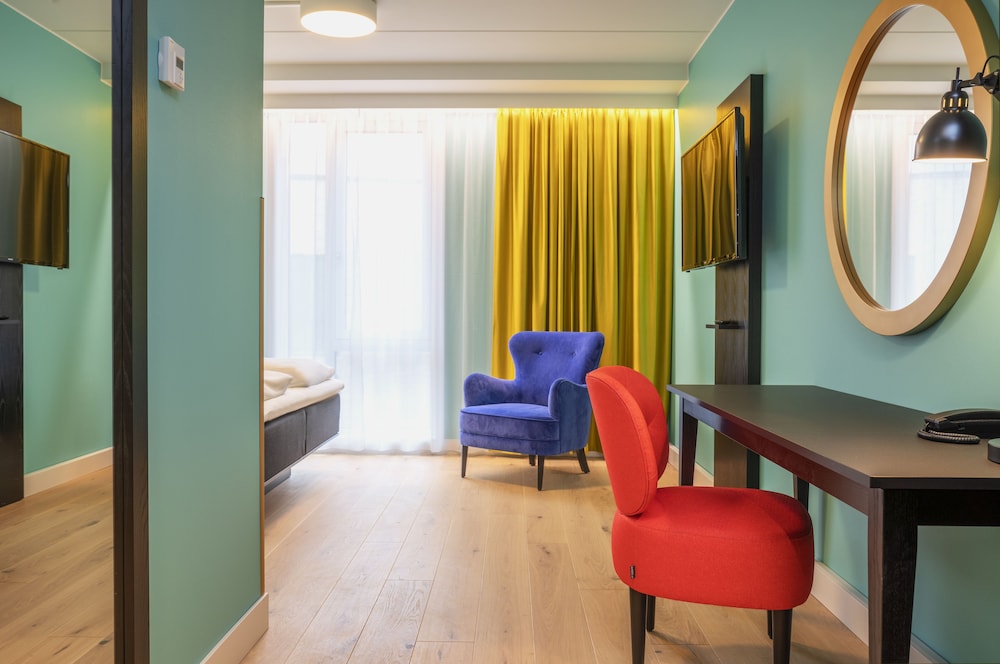 Thon Hotel Storo 61/76
