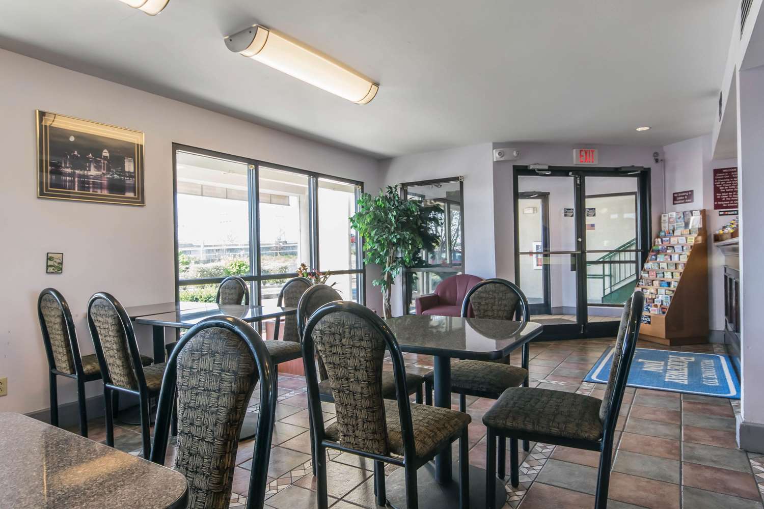 Studio6 Suites Louisville, KY - Airport Expo Center 13/27