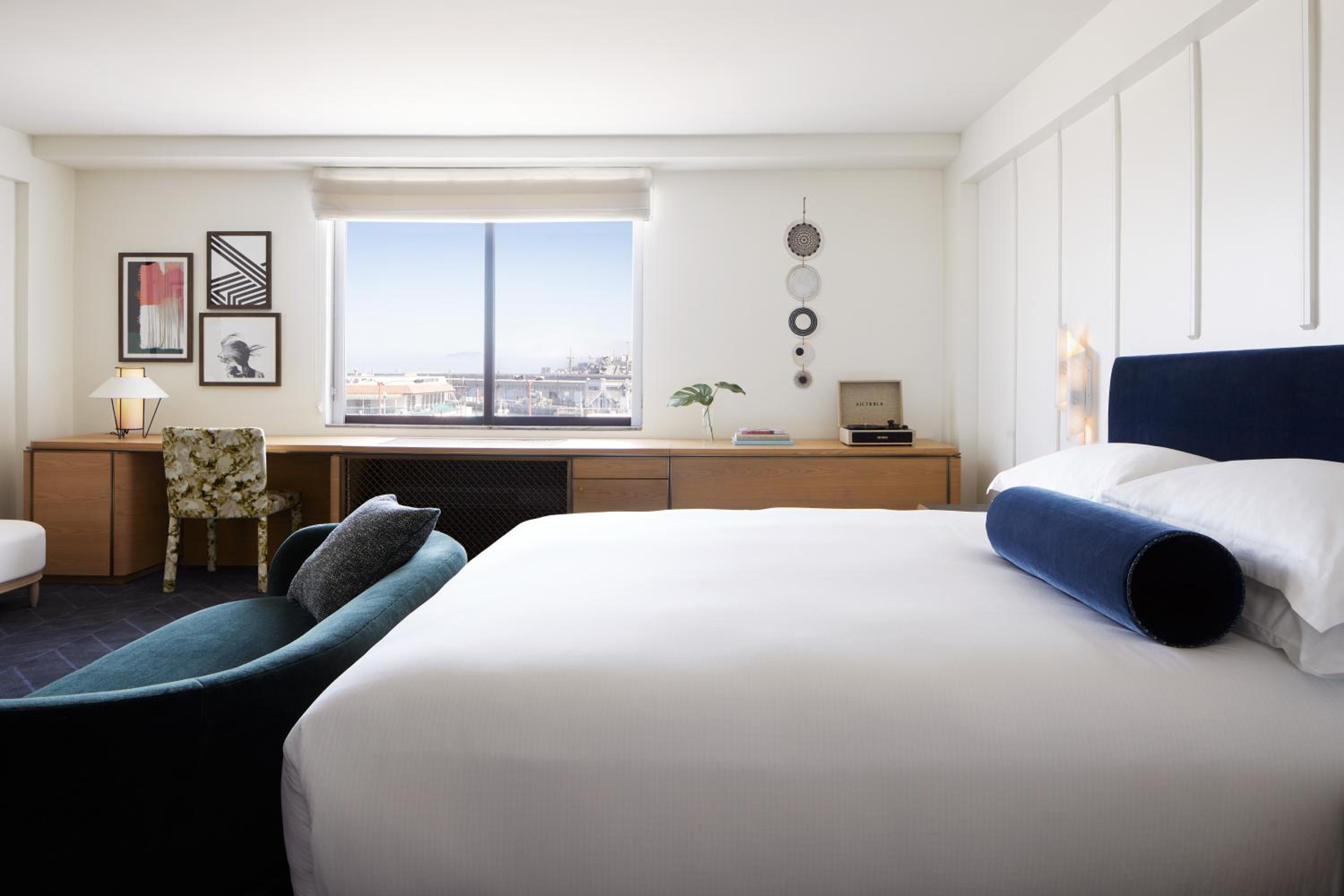 Premium, King Bed, Bay View, Bathtub