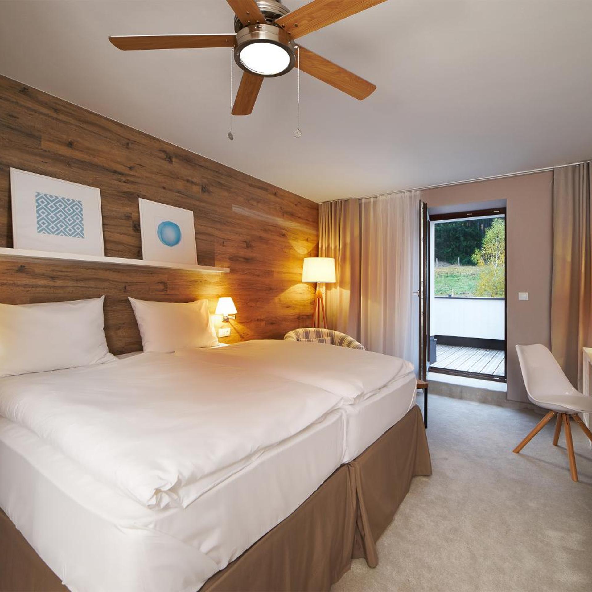 SUPERIOR, DOUBLE BED, FOREST VIEW, BALCONY