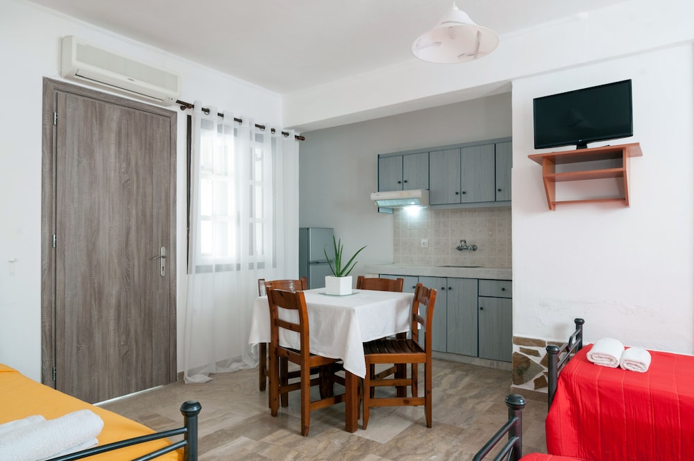 Holiday Beach Resort 28/50