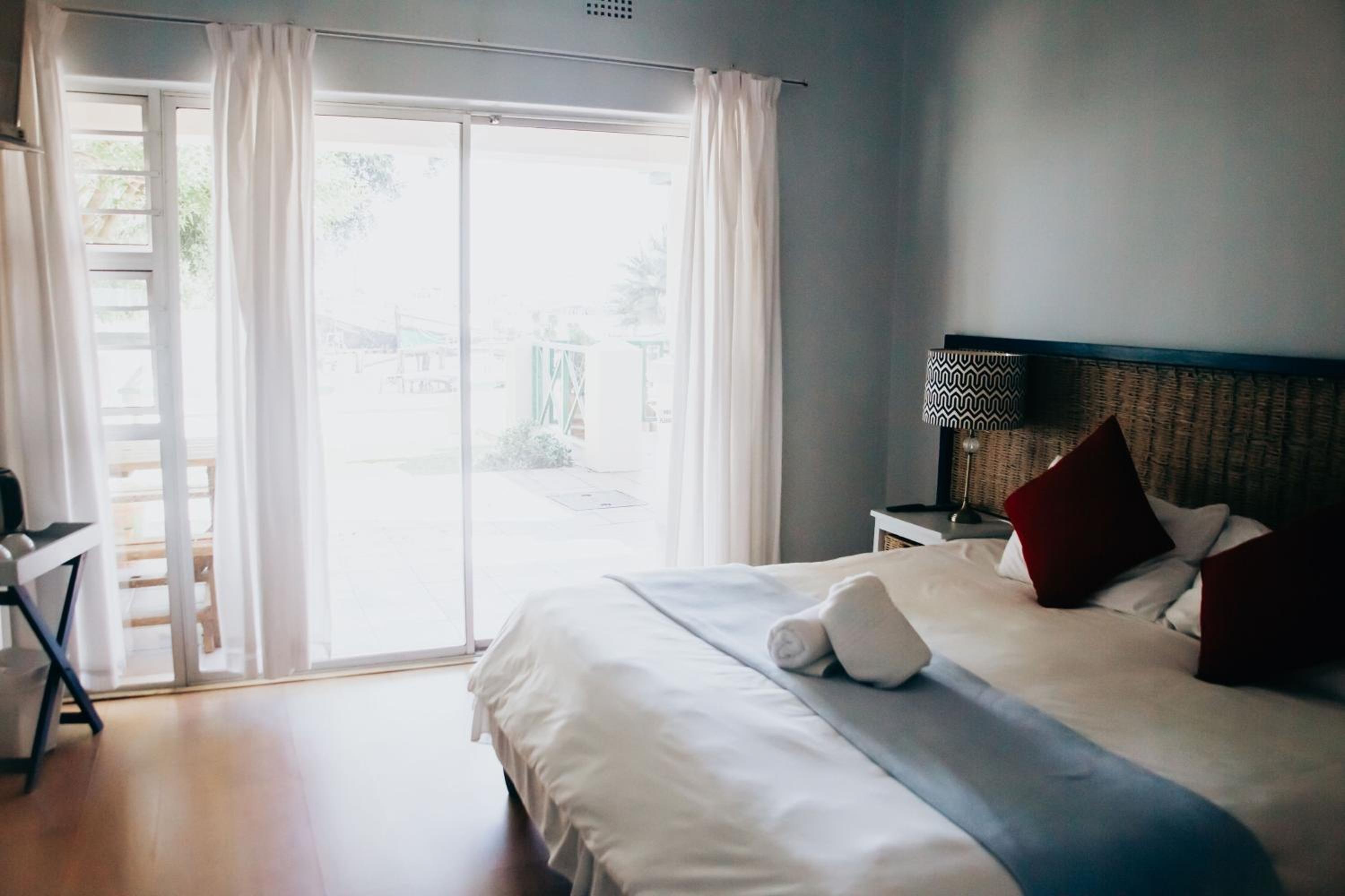Laaiplek Hotel 9/50