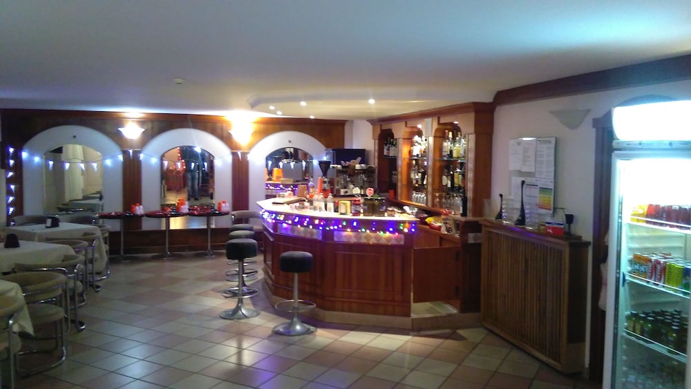 Hotel Glenn 10/37