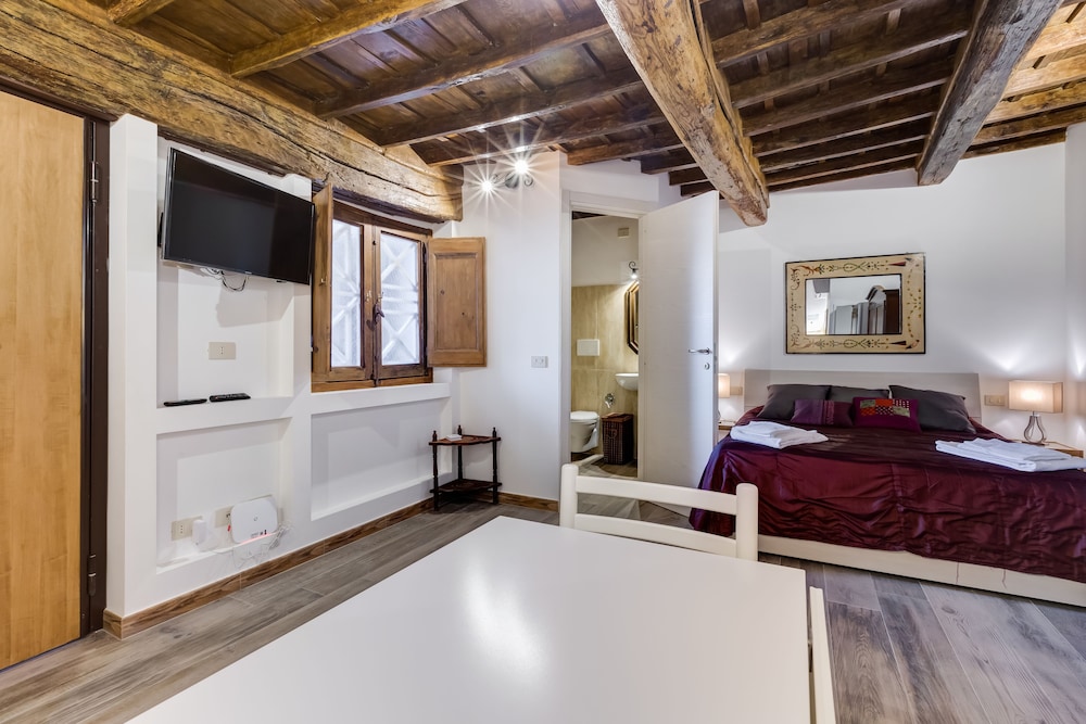 Pellegrino Campo de Fiori Suite 10/23