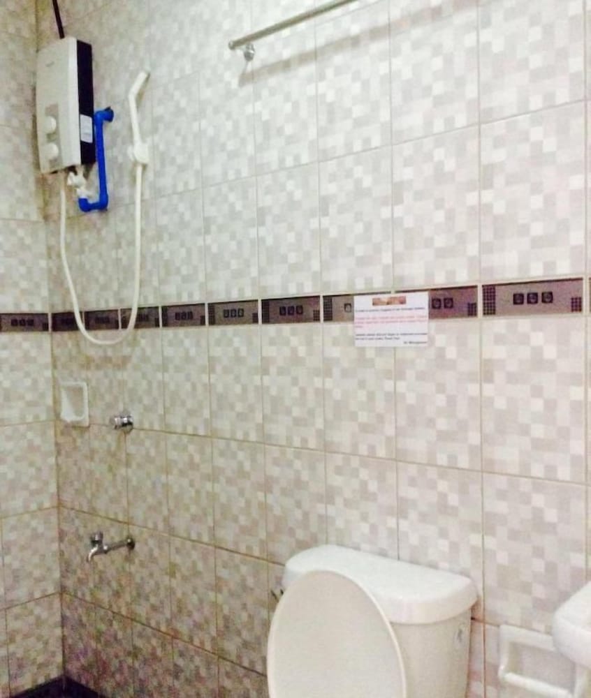 Ukl Ever Resort Hotel 35/40
