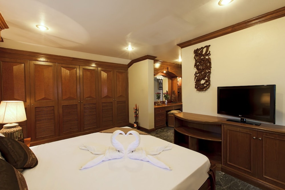 ROYAL PRINCE RESIDENCE 23/50