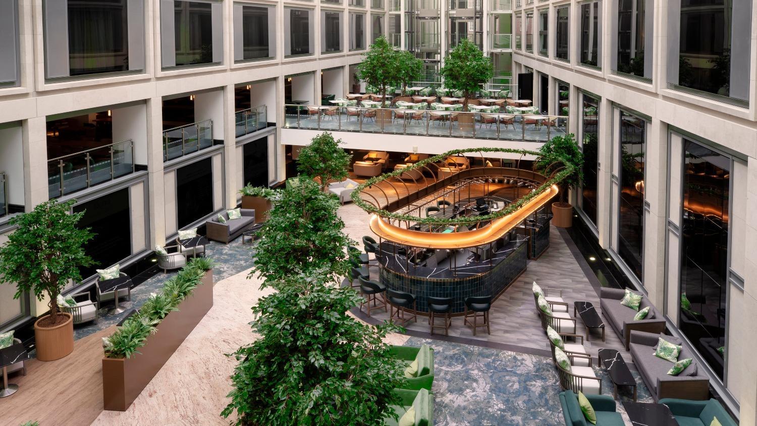 Leonardo Royal Hotel London St Pauls in LONDON