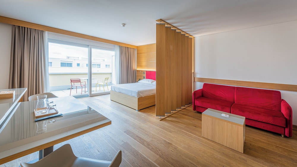Los Lorentes Residences 17/50