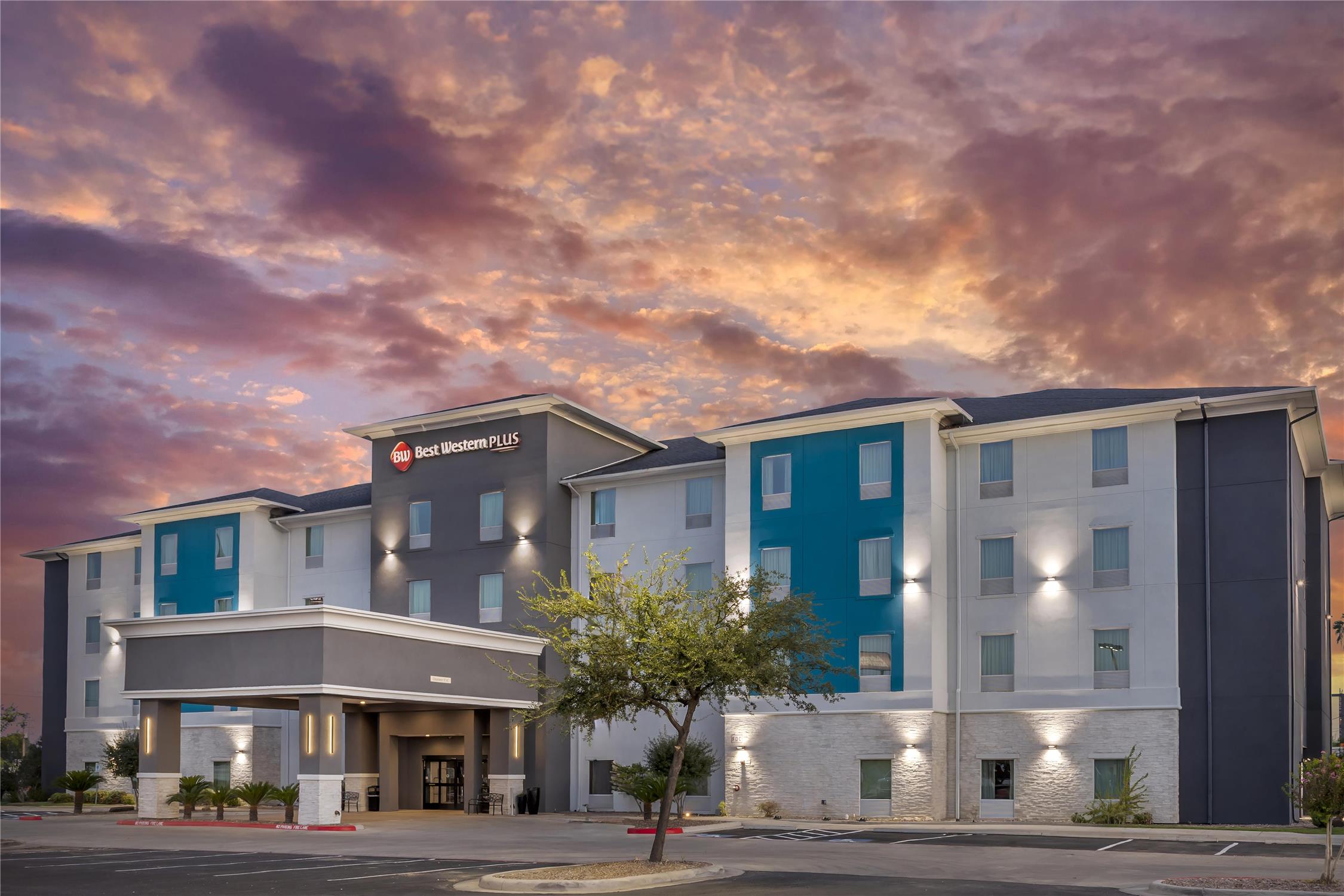 Best Western Plus Laredo Inn and Suites 5/37