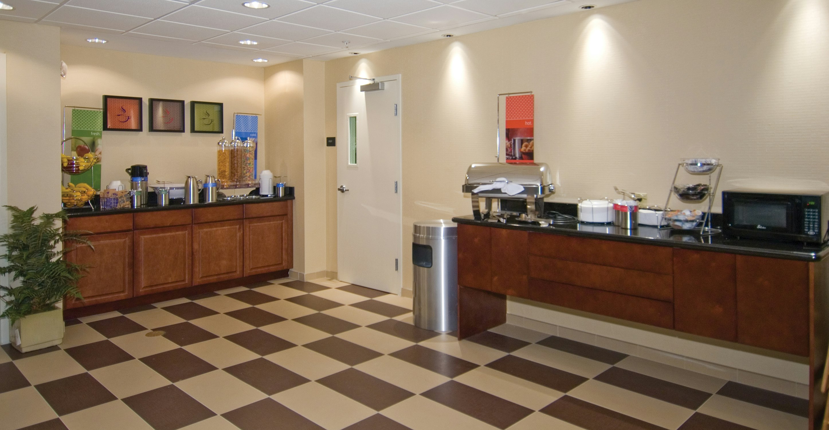 Hampton Inn Suites Baton Rouge Port Allen 1/13