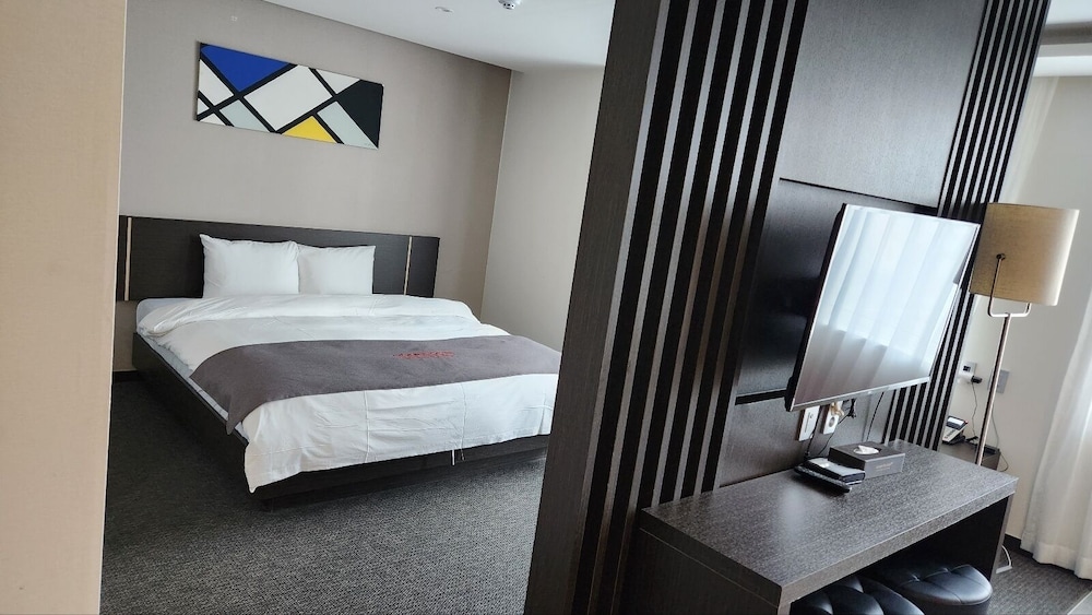 Yongin Central Co'op Hotel 23/44