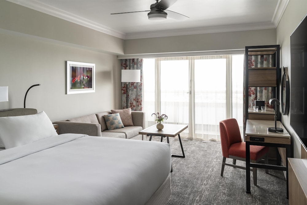 ROOM, KING BED, ACCESSIBLE