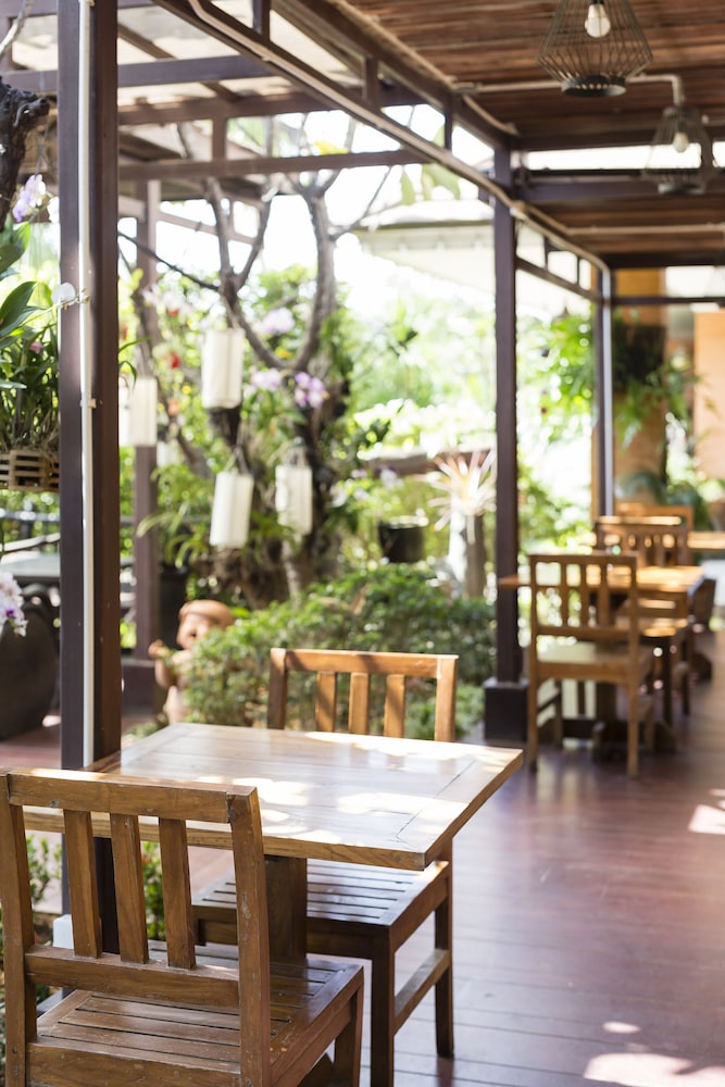 Asia Hotels Group (Poonpetch Hotel) 44/63