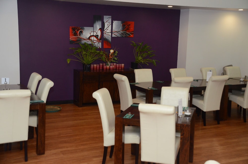 Capricorn Hotel 25/34