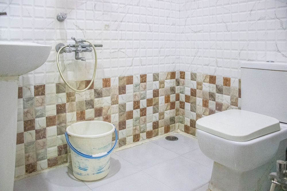 1 Bedroom, Luxury, Triple, King Bed, Smoking, Babul Hotel 8/9