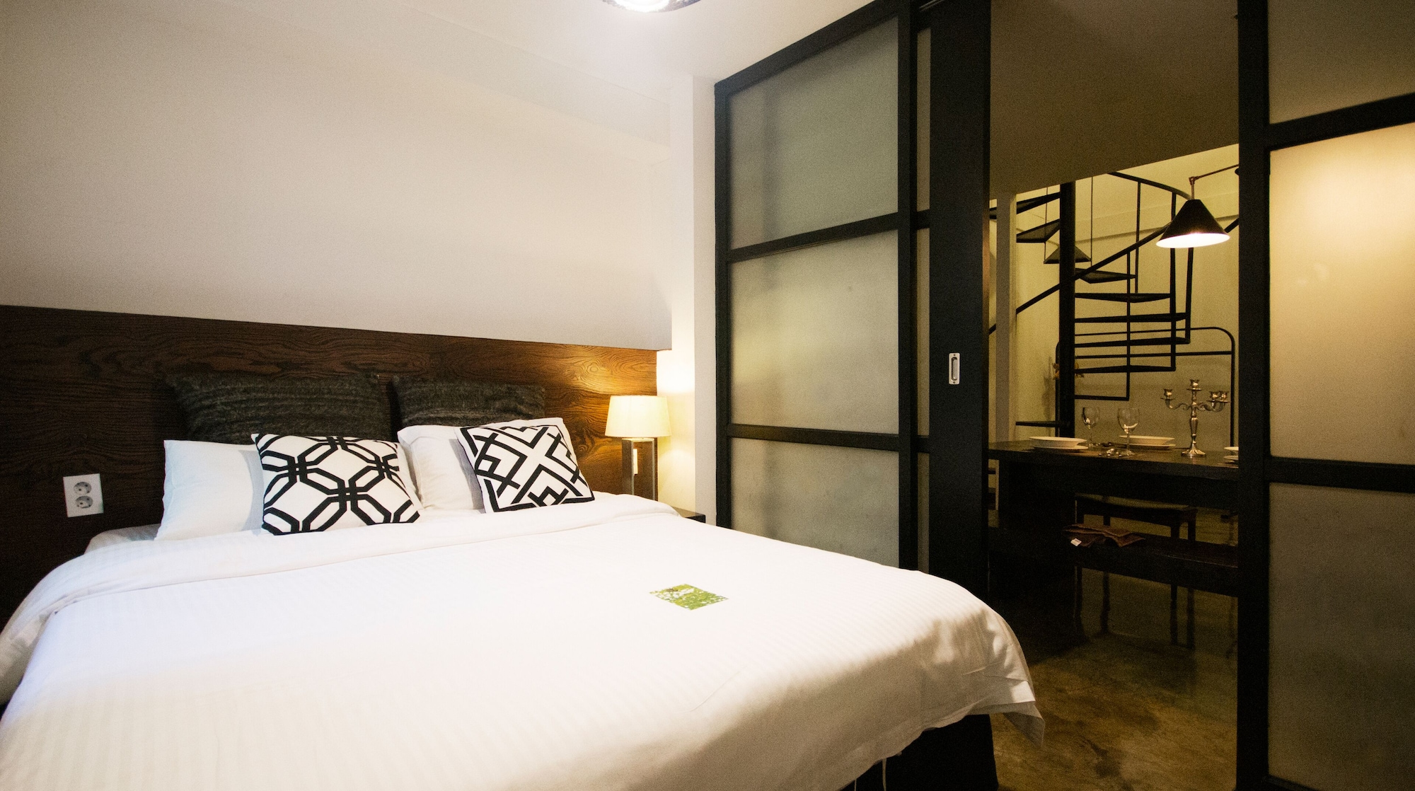 2 BEDROOMS, PENTHOUSE