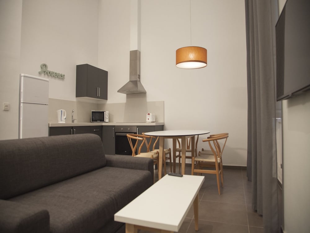Flats Friends Soho Suites 49/64