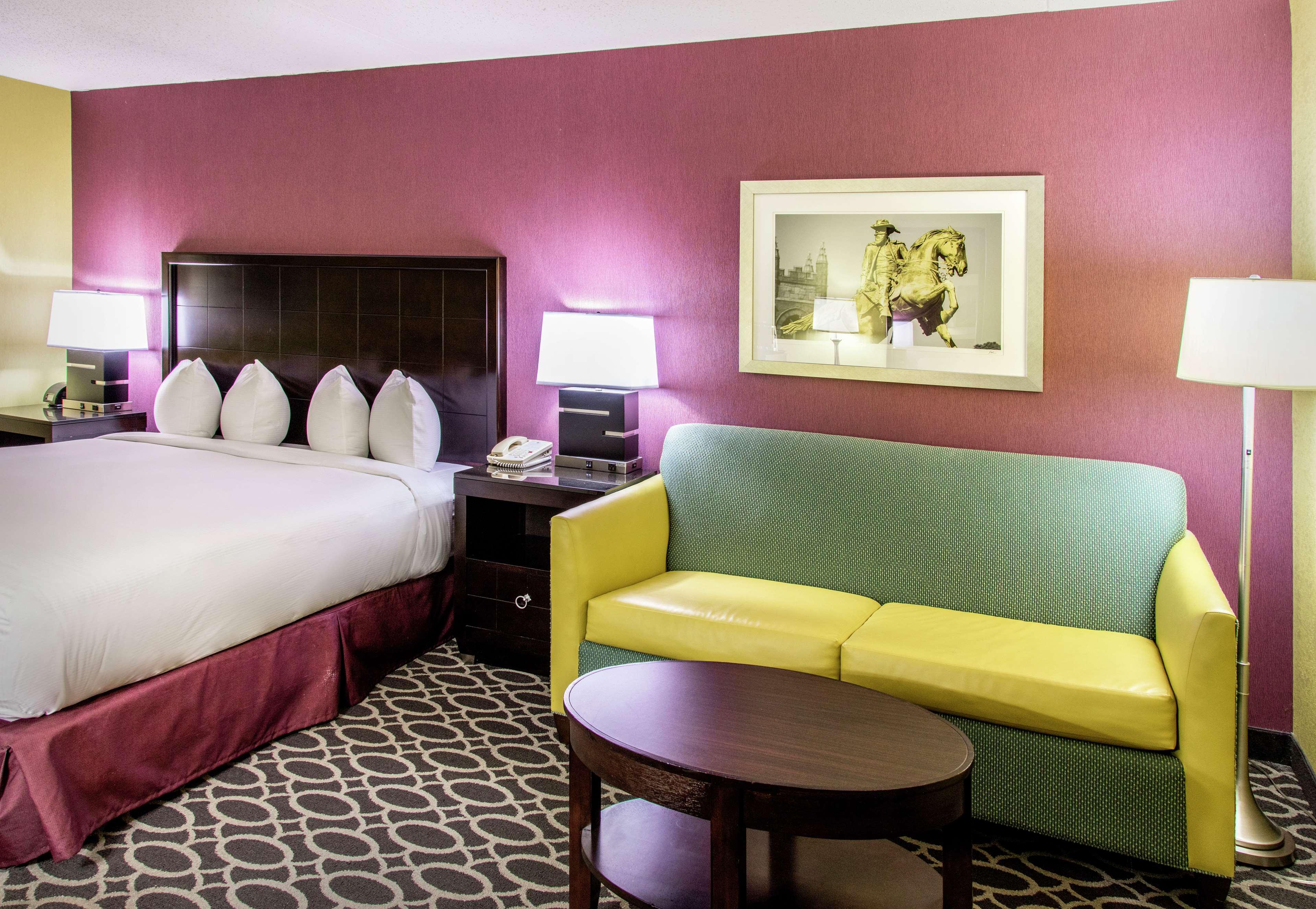 ROOM, PARLOR, SOFA