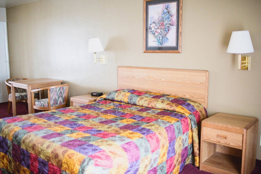 Vino Inn & Suites (ex Rancho Tee Motel) 20/63