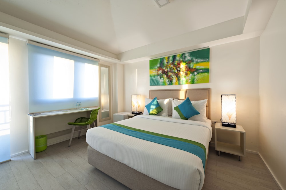 PREMIER, QUEEN BED