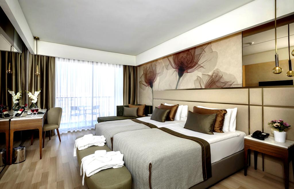 STANDARD ROOM SIDE SEA VIEW