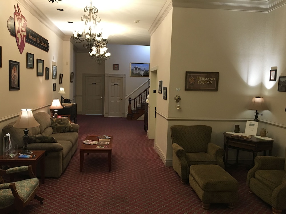 Hermann Crown Suites 53/75