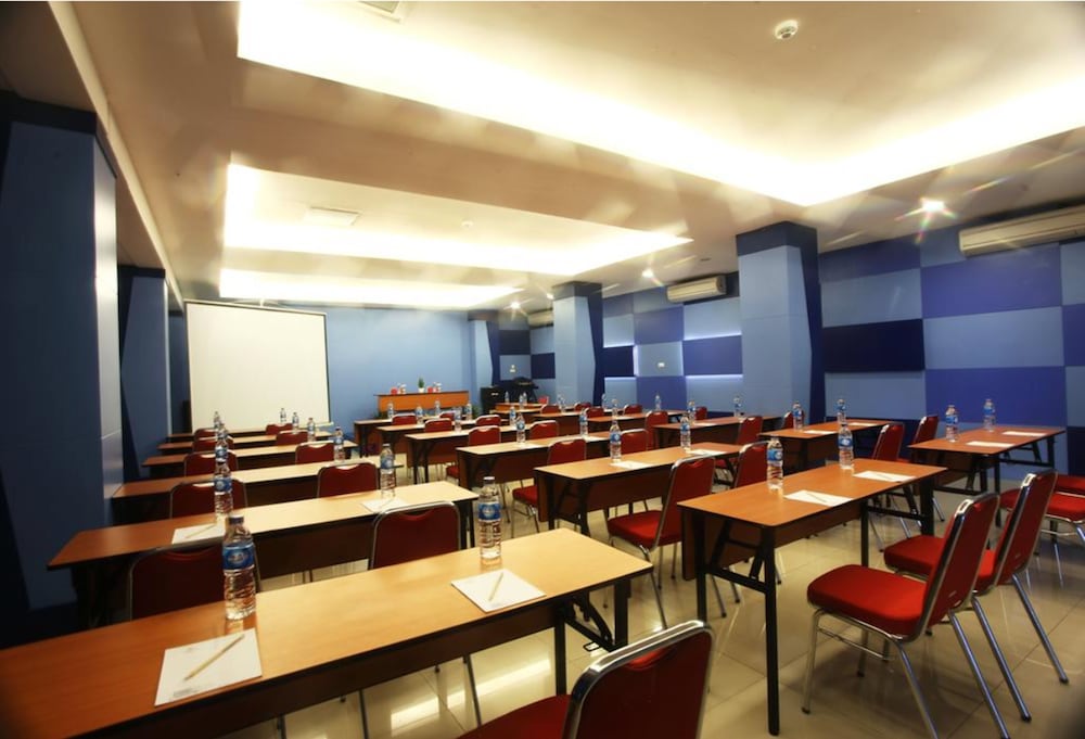 Sinar Sport Hotel 51/59