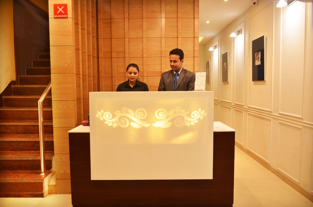 Mint Hotel Premia 7/36
