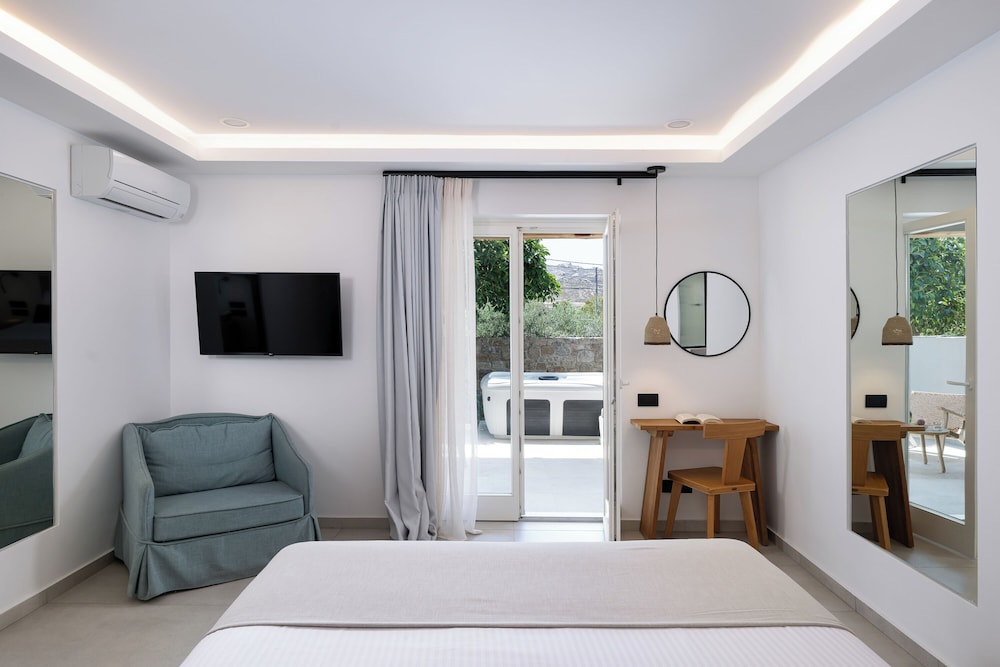 OLIVING MYKONOS LUXURY SUITES 35/50