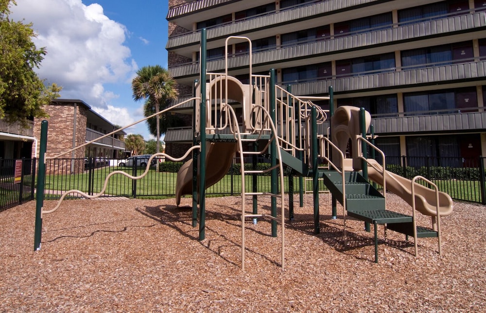 Rosen Inn International 59/67