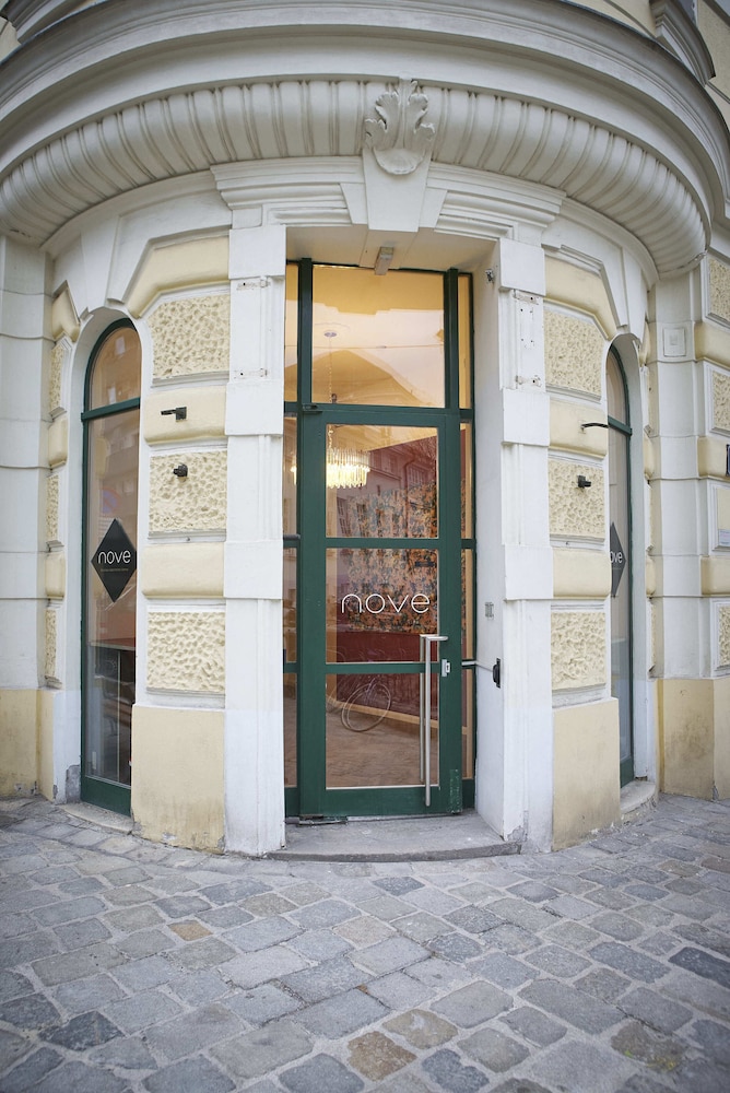 Nove Boutique Apartments 2/50