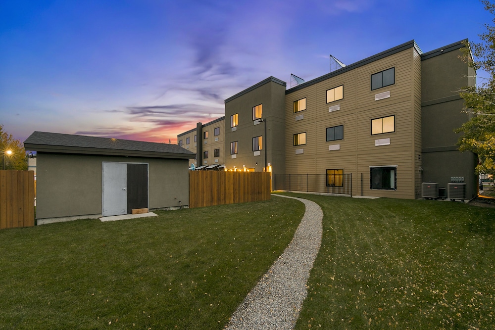 Silver Creek Hotel 44/50