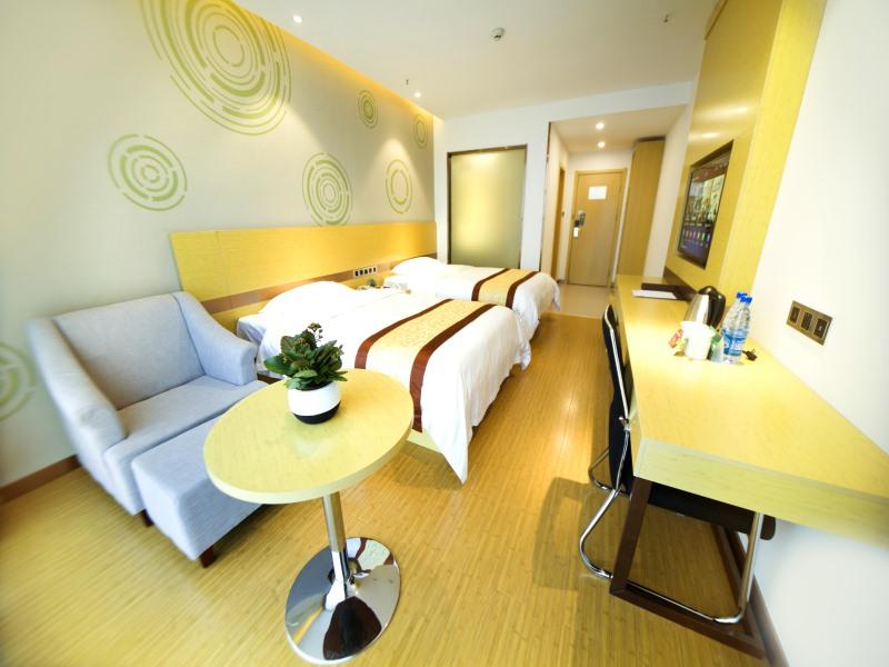 GreenTree Inn Huanggang City Wuxue City Kanjiang Avenue 16/27